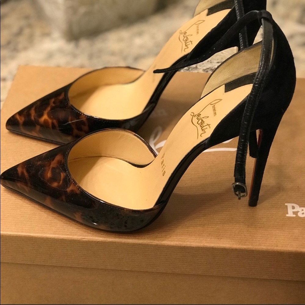CHRISTIAN LOUBOUTIN Patent Tartaruga Pumps